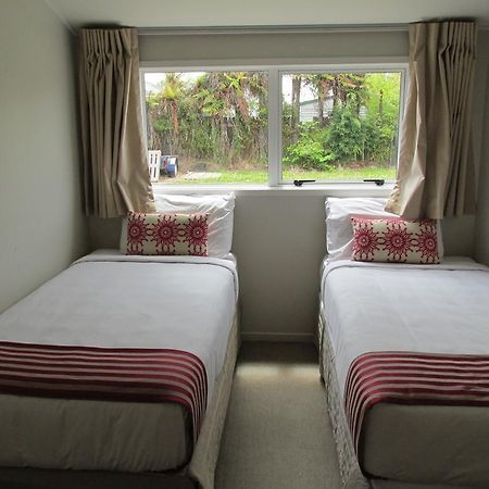 Lake Rotorua Hotel Bagian luar foto